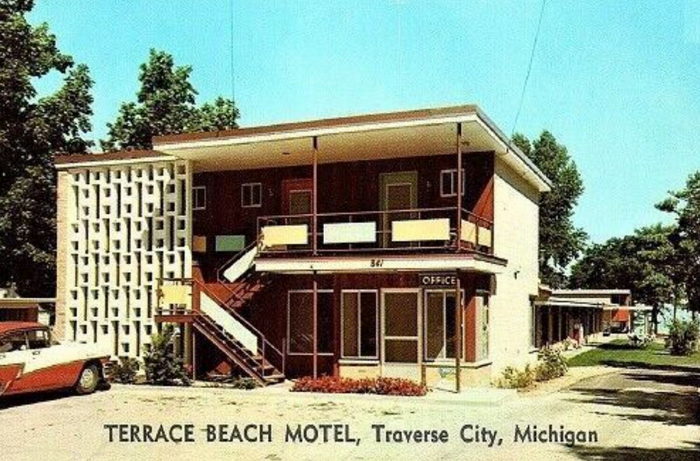 Terrace Beach Motel - OLD POSTCARD (newer photo)